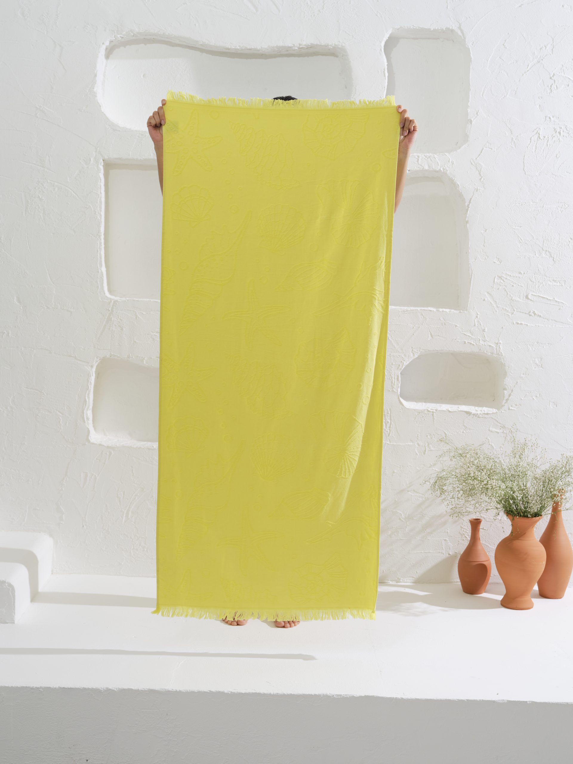 HOMELOVER Dekoracyjny ręcznik plażowy - STELLA YELLOW